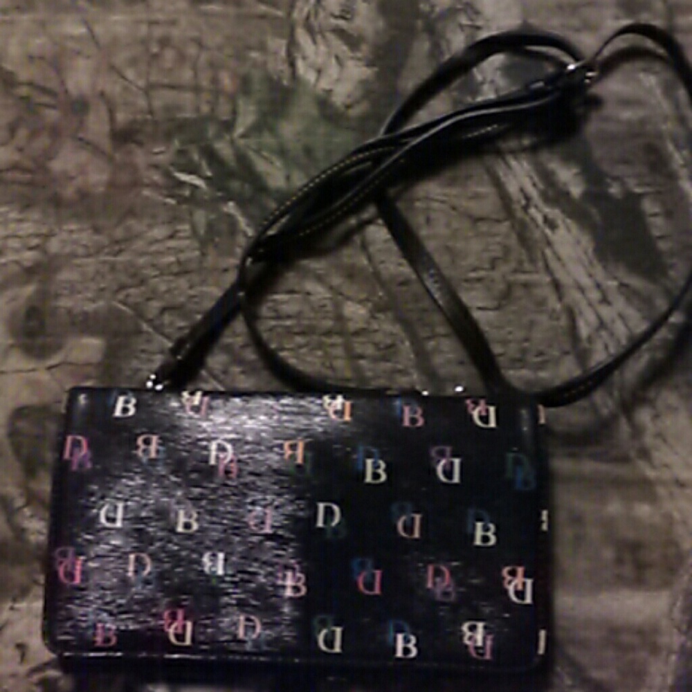 Dooney & bourke clutch wallet with strap